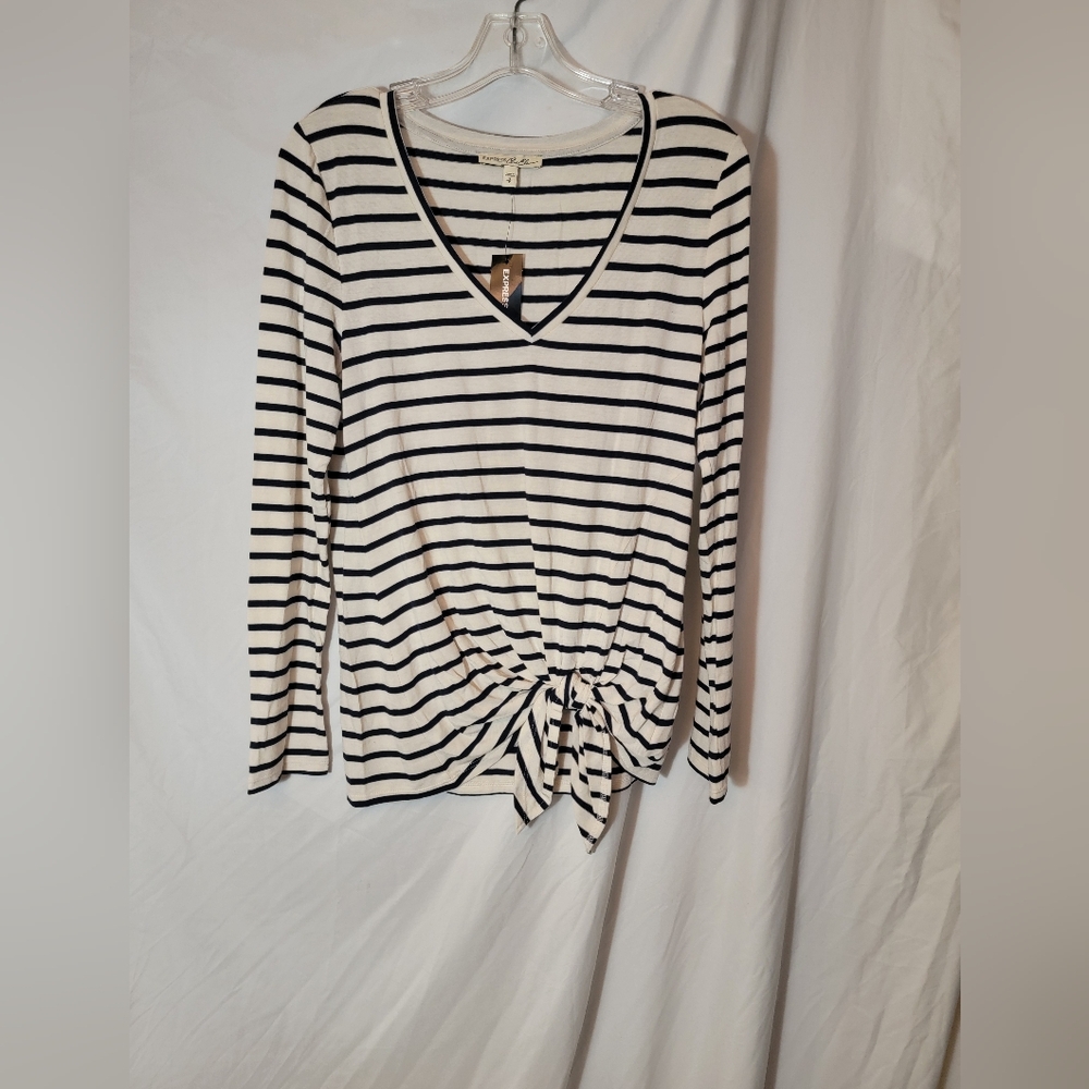 NWT Express One Eleven Striped V Neck Long Sleeve Side Tie Top Size Small